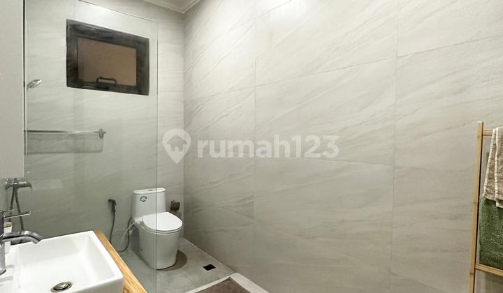 Luxury House in Sector 9 Bintaro, Swimming Pool, Ready to Occupied Rn-17693