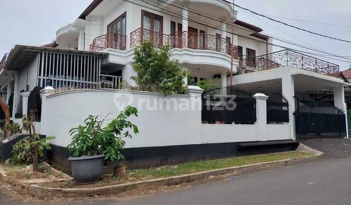 Rumah Dekat Jalan Raya Carport 6 Mobil di Bintaro Pesanggrahan FR17191 2