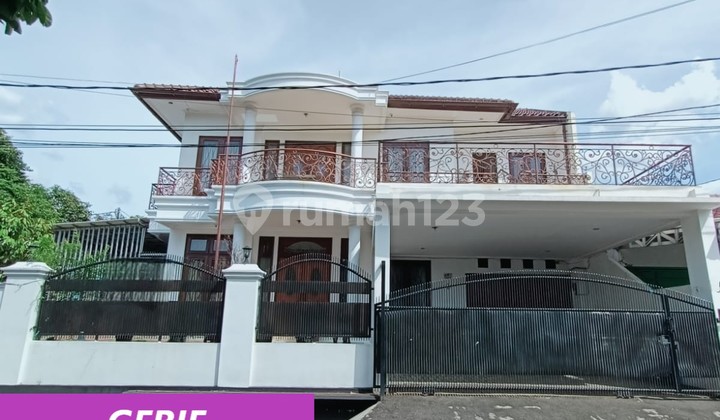 Rumah Dekat Jalan Raya Carport 6 Mobil di Bintaro Pesanggrahan FR17191