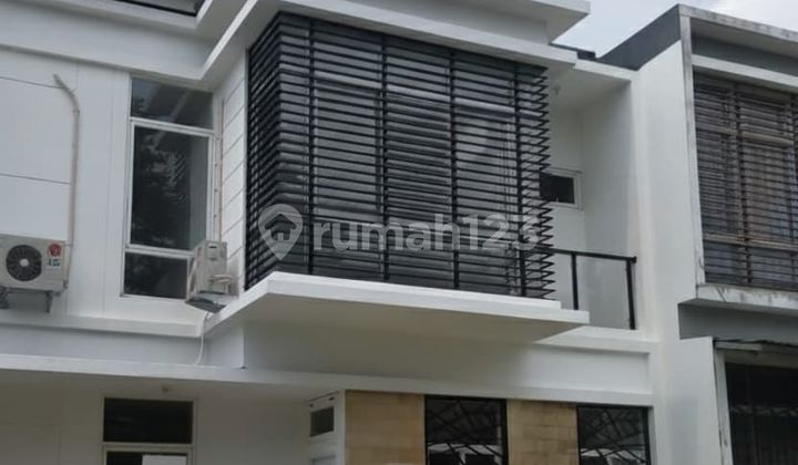 BANTING HARGA Rumah 2 Lt Ruangan Lebar di Cluster Pondok Aren AM-14684