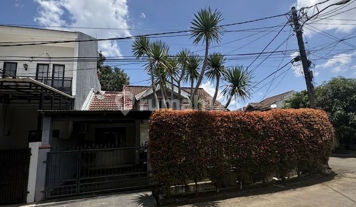 Rumah dengan Posisi Hook di Area Bintaro Tangsel-17918 Rumah dengan Posisi Hook di Area Bintaro Tangsel-17918