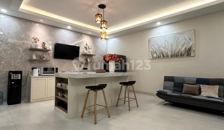 Luxury House in Sector 9 Bintaro, Swimming Pool, Ready to Occupied Rn-17693