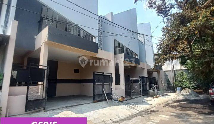 Rumah Bagus 2 Lantai Harga Bisa Nego di Mertilang Bintaro Sc13884 1