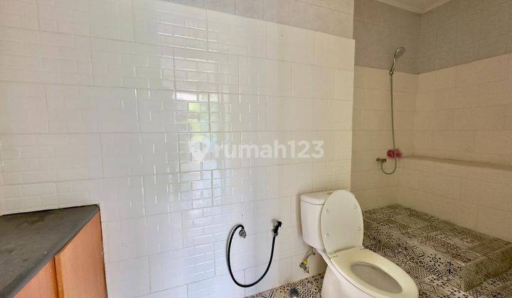 Rumah Posisi Hook 2 Lantai 4 Kamar di Sektor 3a Bintaro Tk 14959 2