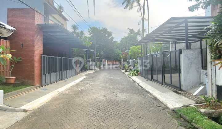 HOT SALE Rumah Siap huni Luas 180 m2 Dekat STAN Bintaro Jaya SC-14842 2