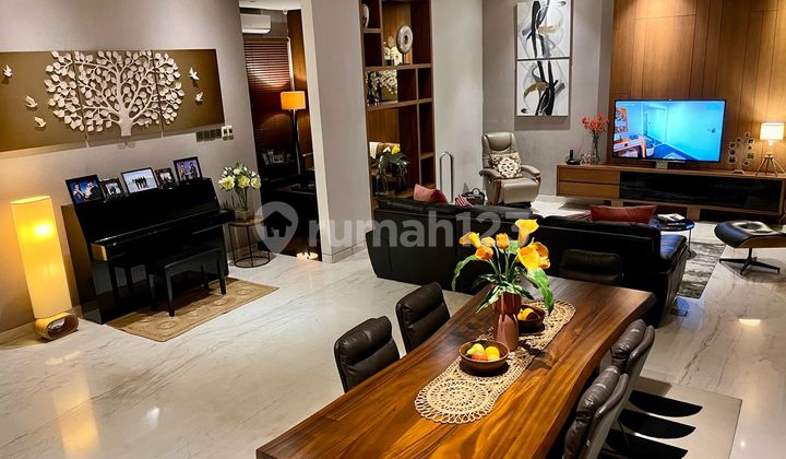 Luxury 3-Story Limited House in Sector 9 Puri Bintaro Jaya LR-16136 2