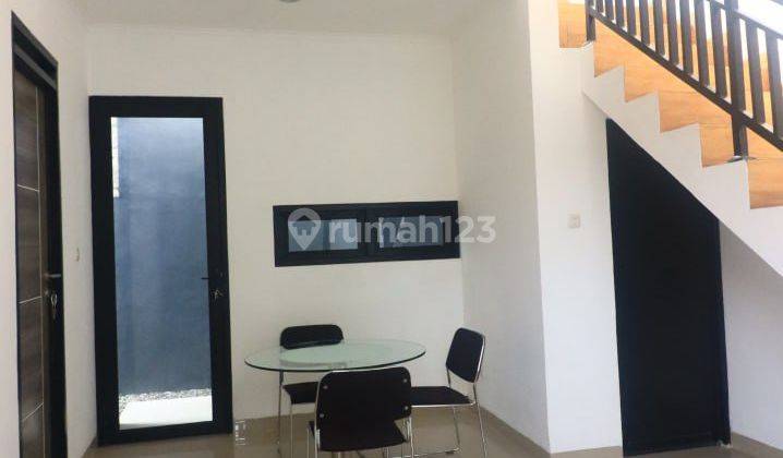 Rumah Islami Komsen Bekasi 2 Lantai Siap Huni Dekat Tol 6
