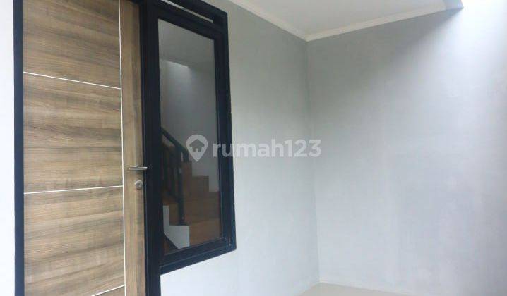 Rumah Islami Komsen Bekasi 2 Lantai Siap Huni Dekat Tol 5