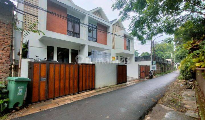 Jual Rumah di Bintaro,2 Lantai Siap Huni 10 Menit Tol Parigi 2