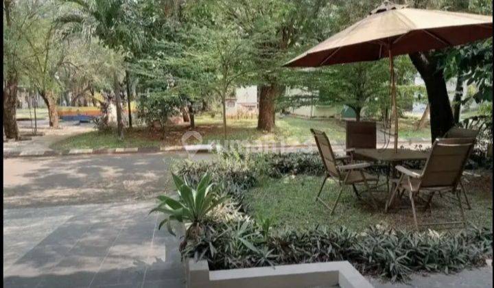 Rumah bagus minimalis, cantik full furnis di Legenda Wisata 9