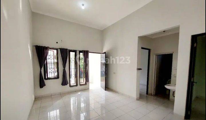 Disewa rumah baru renovasi siap huni di Legenda Wisata 2