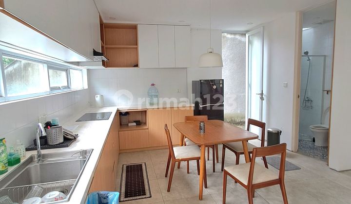 Disewakan Rumah Cluster De Latinos BSD