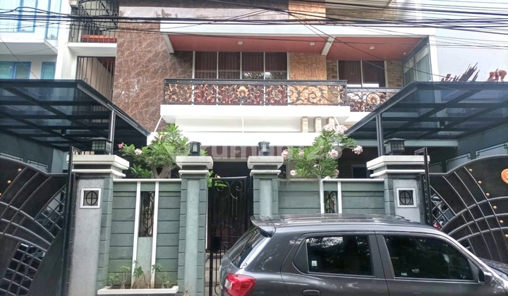 Dijual Rumah Meruya Ilir Furnished Jakarta Barat