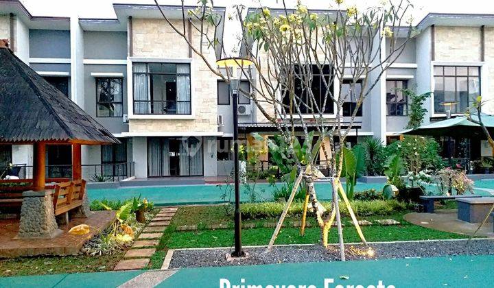 Rumah Bagu 3 Lantai Hadap Pool di Primavera Bsd City 2