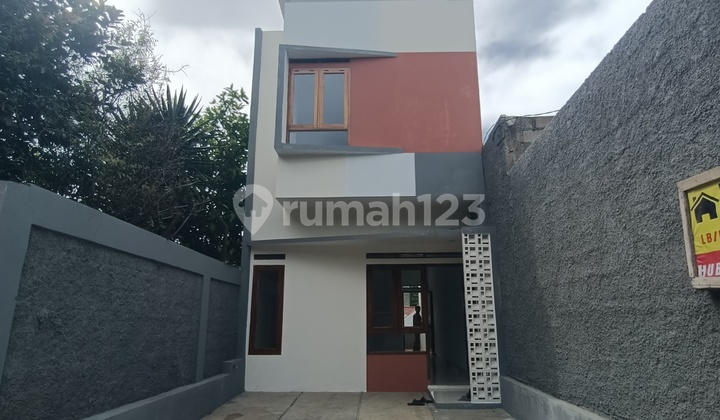 Jual Rumah Siap Huni 2 Lantai Pinggir Jalan Cilengkrang Ciwaru 