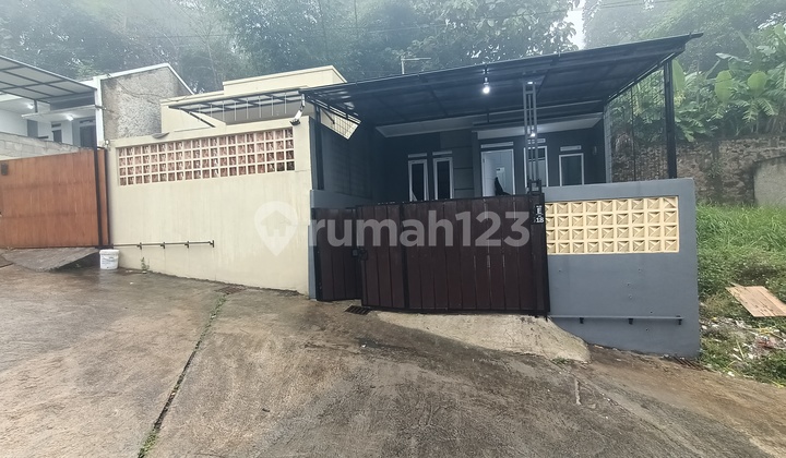 Jual Rumah Bagus Bonus Kanopy Dan Pagar Cileunyi Bandung Timur 1
