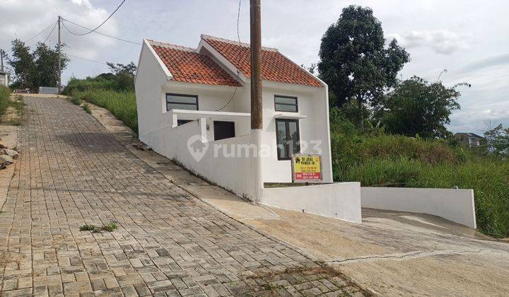 Jual Rumah Di Jln Kp Cikoneng Desa Cibiru Wetan 
 2