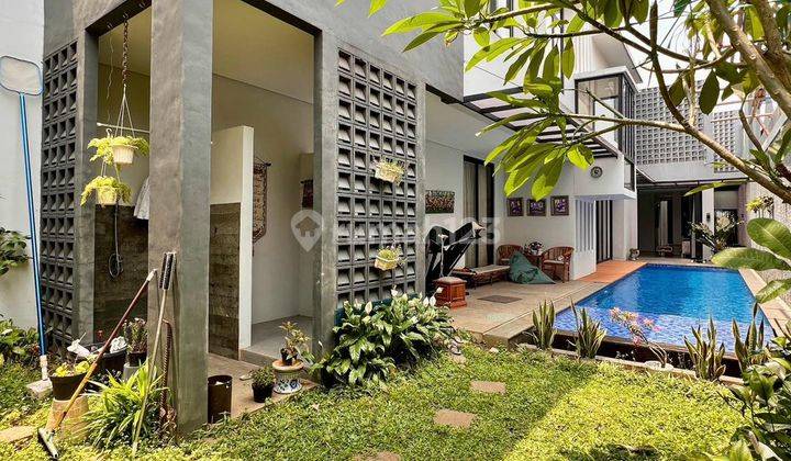 Rumah Modern Minimalist 2 Lantai Dengan Private Pool di Cilandak, Jakarta Selatan 2