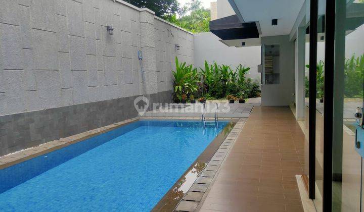 Beautiful House With Private Pool In Pejaten Barat, Kemang 2