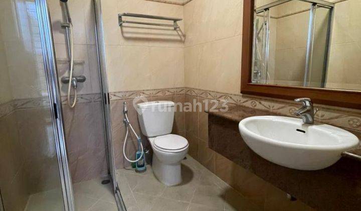 Disewakan Rumah 2 Lantai Cocok Untuk Kantor di Area Senopati Jakarta Selatan 16