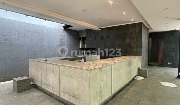 Disewakan Bangunan Komersil Ex resto cafe di Gunawarman Senopati 7