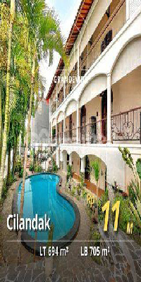 Cilandak - [for Sale]: Mediterranian House, Fully Furnished, Swimming Pool, Bentuk Tanah Ngantong.