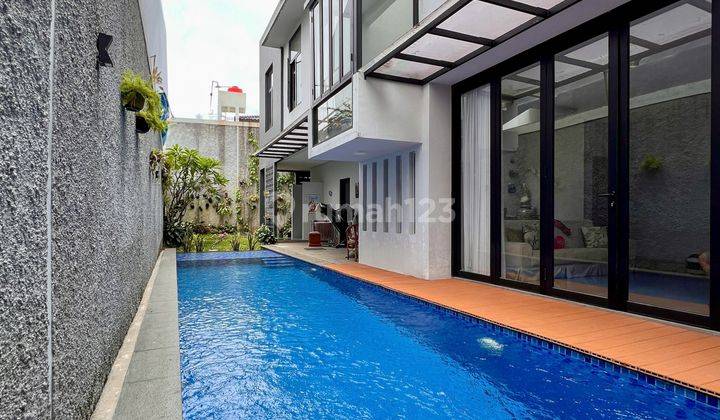 Rumah Modern Minimalist 2 Lantai Dengan Private Pool di Cilandak, Jakarta Selatan 1