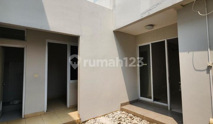 Palm House Summarecon Near Pool Ready to Occupy Palm House Summarecon Near Pool Ready to Occupy