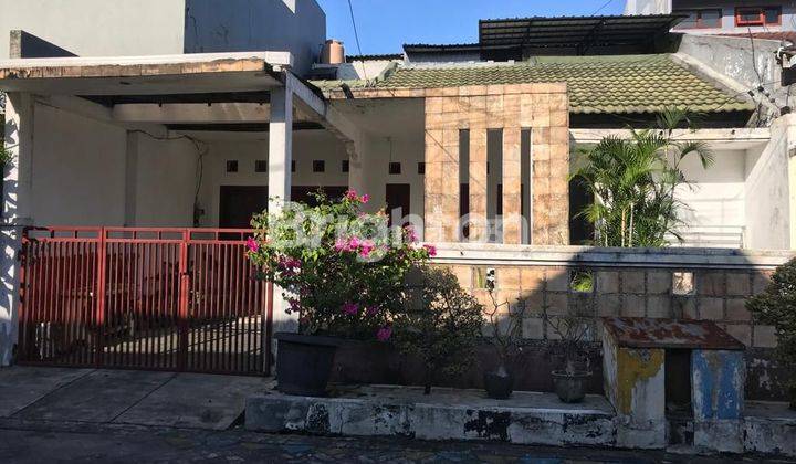 RUMAH LAMA TERAWAT 1,5 LANTAI DEKAT MERR, DEKAT PASAR ROW JALAN 2MOBIL LONGGAR 1