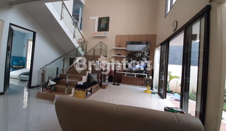 Rumah Minimalis 2 Lantai di Pantai Mentari Dekat Kenjeran Pakuwon City 2