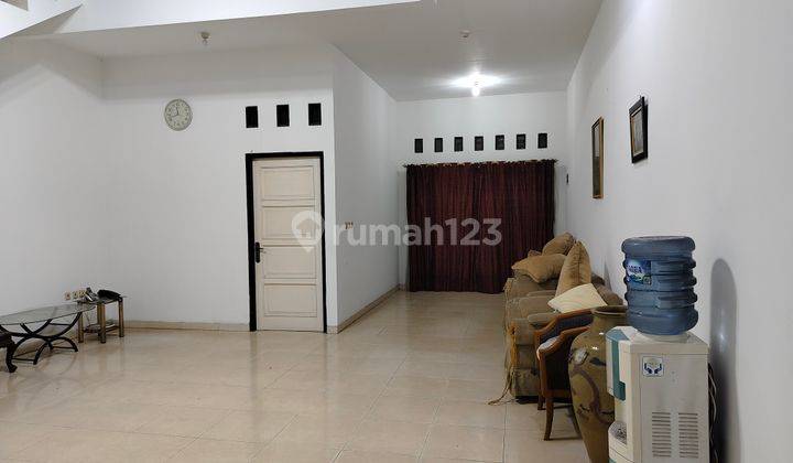 Rumah Besar, Strategis, Dan Murah 2 Lantai di Kavling Hankam, Joglo 2