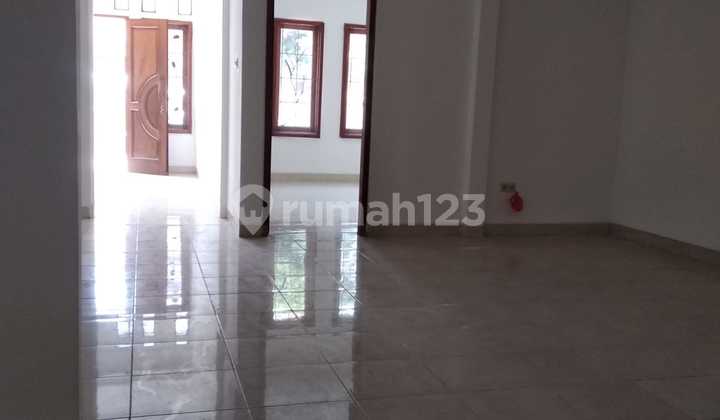 Rumah Asri, Terawat, dan Bebas Banjir di Taman Alfa Indah, Joglo 2