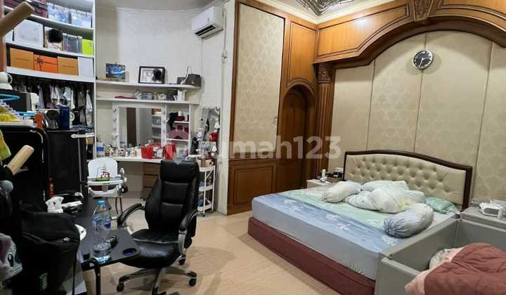 Rumah Bagus Dan Luas Jual Cepat Di Taman Palem Lestari Jakbar 2