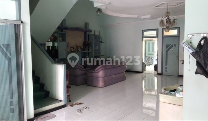 House & Business Space Jl. Moch Suyudi 2