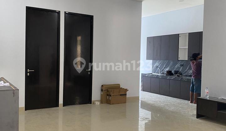 Rumah Green Royale 1