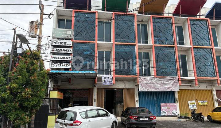 FOR SALE 3-STORY SHOPHOUSE IN BRUMBUNGAN 1
