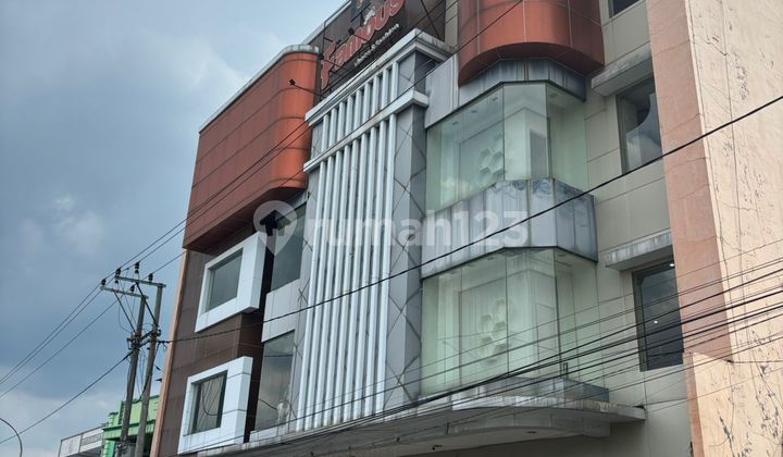 5-STOREY BUILDING ON RAYA PALUR SUKOHARJO 5-STOREY BUILDING ON RAYA PALUR SUKOHARJO