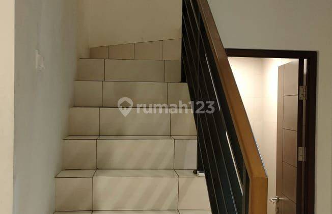 Disewakan Rmh 2 Lantai Dlm Cluster Burgundy Disumarecon Bekasi 4