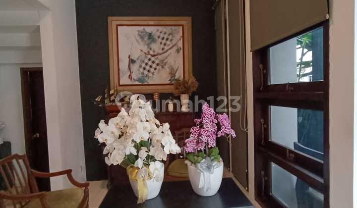 Rumah Bangun Mandiri Bintaro Jaya Sektor 9, Cantik, Semi Furnish dengan Backyard