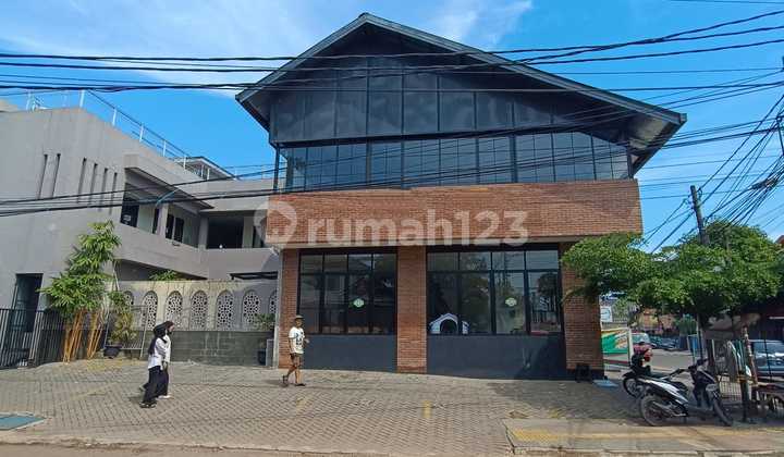Ruang Usaha/cafe Di Jalan Utama, Hook Dan Strategis Di Bsd