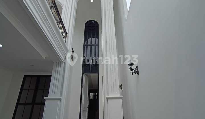 Rumah Mewah American Classic Style 2.5 Lantai Di Bintaro Jaya Sektor 9 2