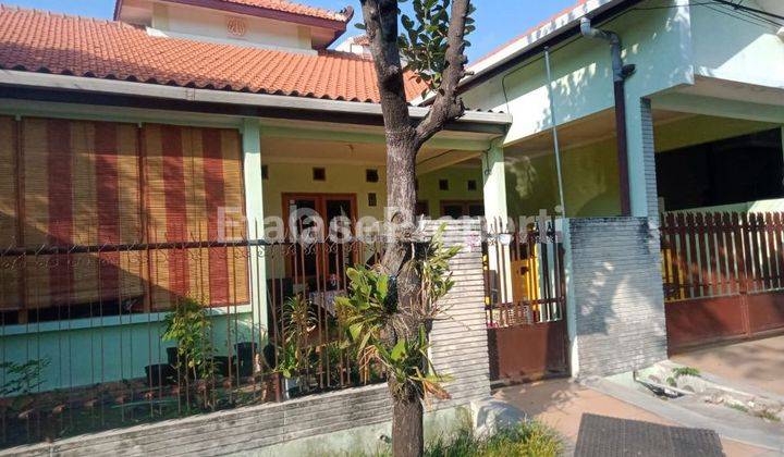 Dijual Rumah di Tenggilis, Strategis, Luas, Investasi Menguntungkan  2