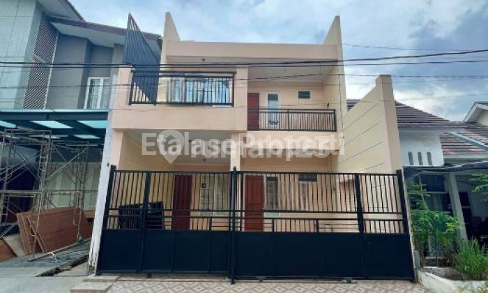 Rumah Baru Renovasi Di Diamond Regency, Sukolilo