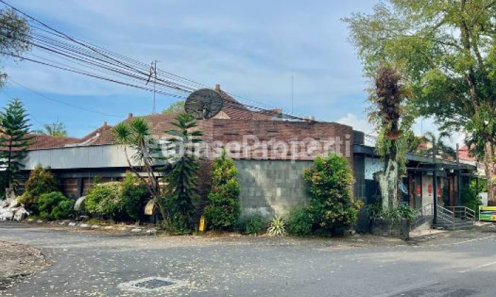 Business House on Semeru Street, Malang