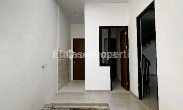 Di Jual Rumah Baru Gress 2 Lt Manyar Rejo Lebar 8 Dekat Kampus 2