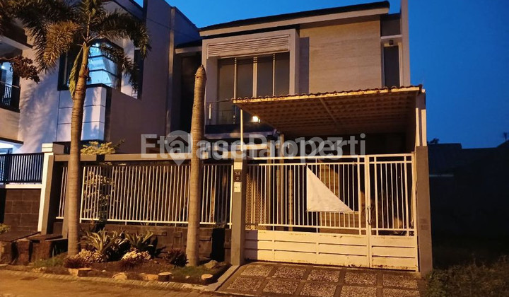 Dijual Rumah terawat Pantai Mentari Kenjeran, cluster Ocean Park row jalan 4 mobil dekat gate