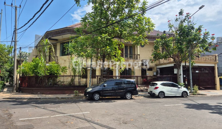 For Rent Business House on Kusuma Bangsa Street, Central Surabaya