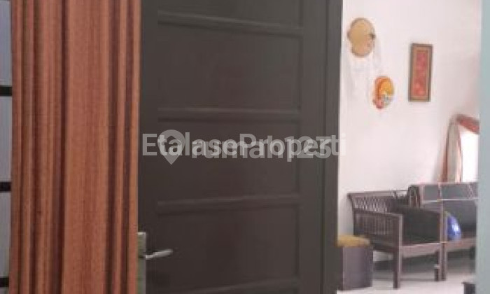 Disewakan Rumah Siap Huni di Ketintang Madya Kencana Dekat Royal Plaza, Univ.bayangkara, Masjid Agung Surabaya