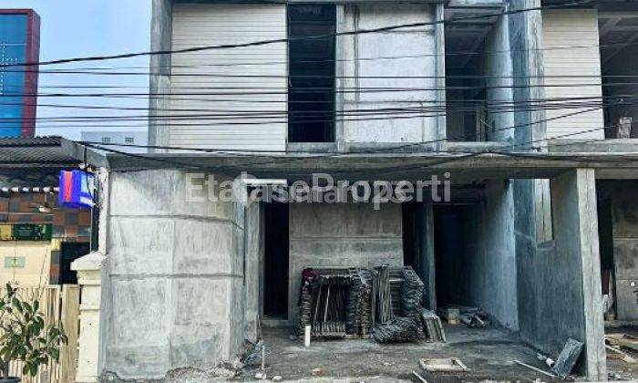 Rumah Mewah Raya Kutisari Indah Modern Minimalis Hadap Utara 2