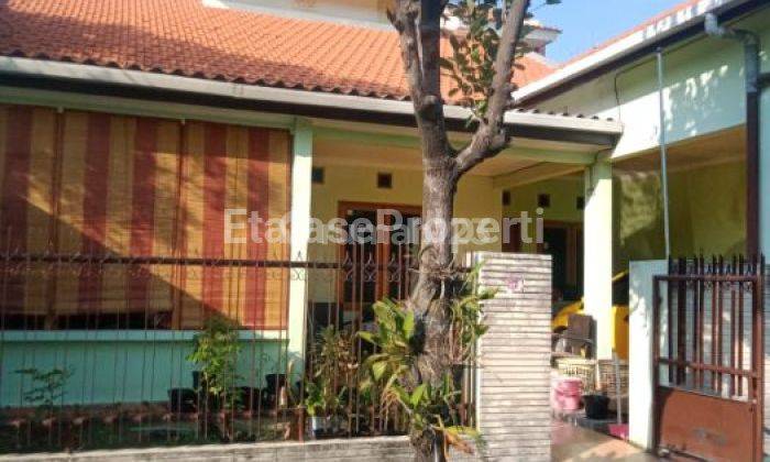 Dijual Rumah di Tenggilis, Strategis, Luas, Investasi Menguntungkan  1